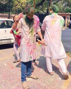 Anupriya Kapoor Instagram - Dilwalon ki holi Dilliwali...first holi with Mrs.