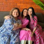 Anupriya Kapoor Instagram - There are friends, there is family and then there are friends that become family. ♥️😘
