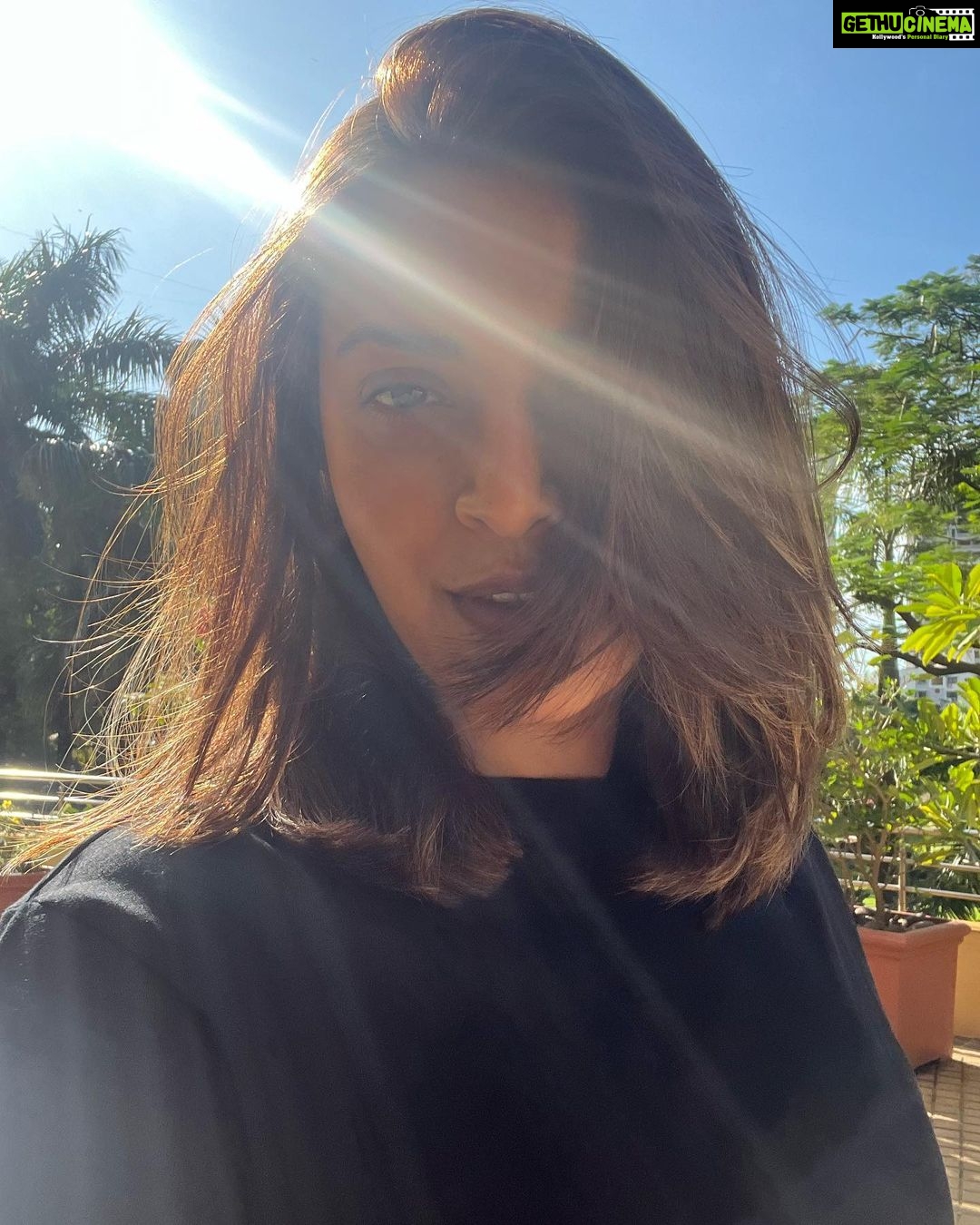 Anushka Ranjan Instagram - Sun in my eyes and the worlds at my feet☀️🍃