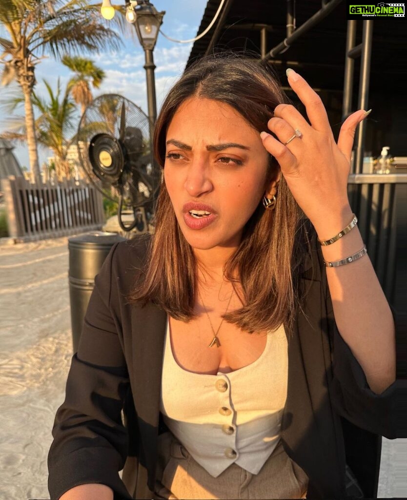 Anushka Ranjan Instagram - Instagram vs Reality 😒 La Mer Beach