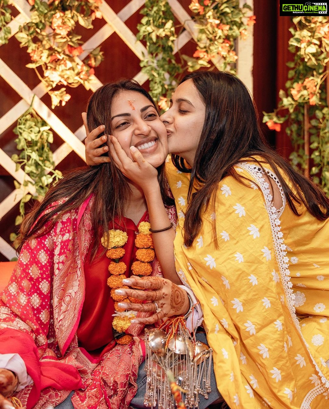 Anushka Ranjan Instagram - All my love and happiness is for you and I would kill any nincompoop who ever hurts you. Holding onto you forever just like I have always. Added in the last picture cause that’s you in your truest form😎💜 Love you poopoo kanchuuu