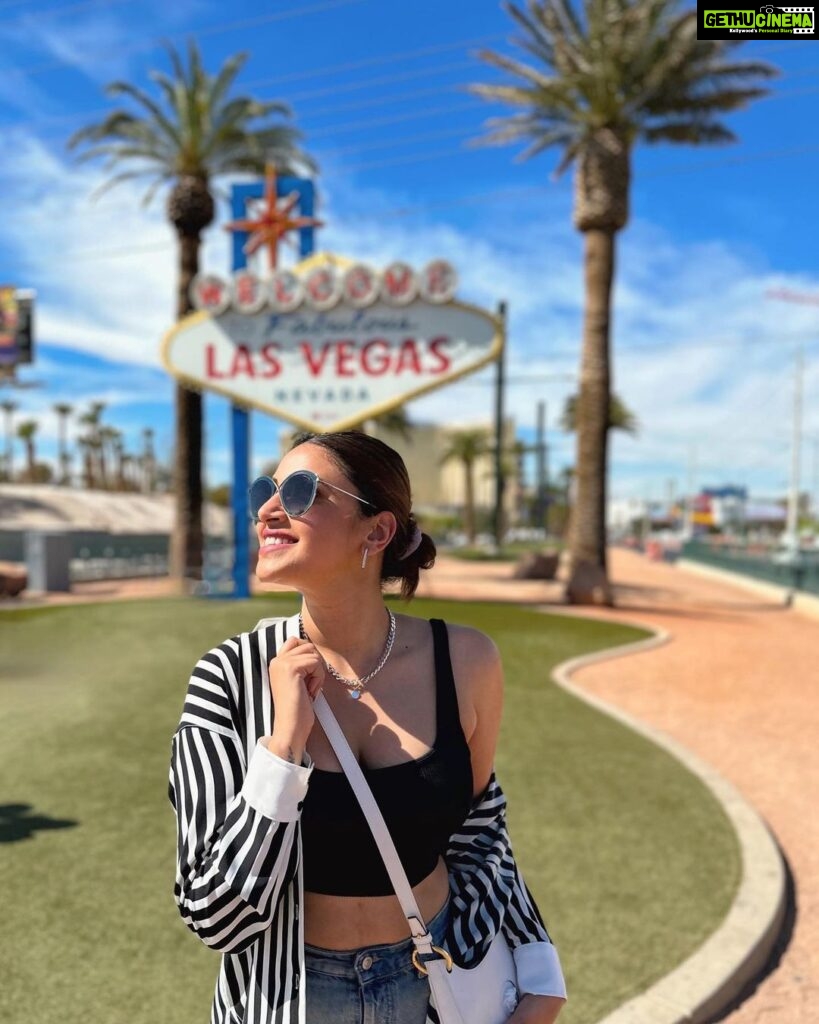 Anushka Ranjan Instagram - Viva Las Vegas 🎰 Las Vegas, Nevada