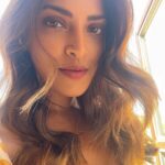 Anushka Ranjan Instagram – Sunny sunshine Sunday☀️ Les sardines aux yeux bleus