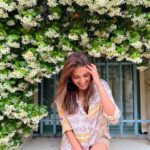 Anushka Ranjan Instagram – Bloody Phool🕊 Uzès