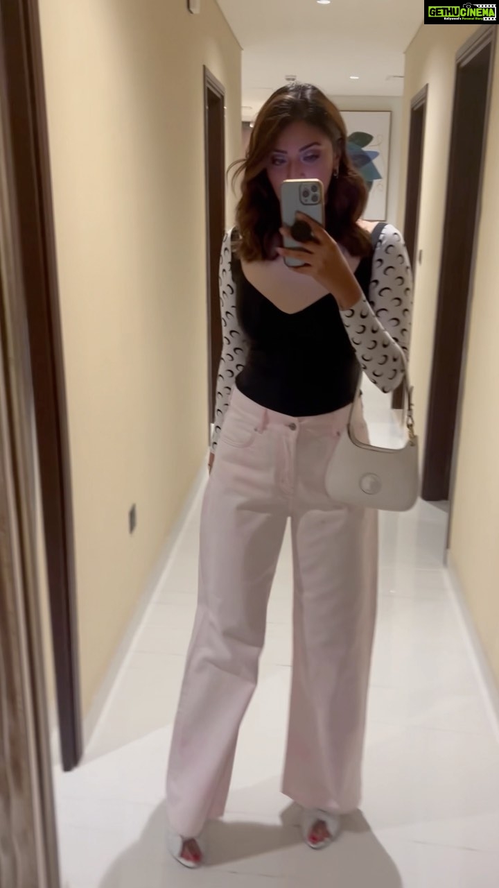 Anushka Ranjan Instagram - A quick sum up of our first week of 2023 in Dubai ✨