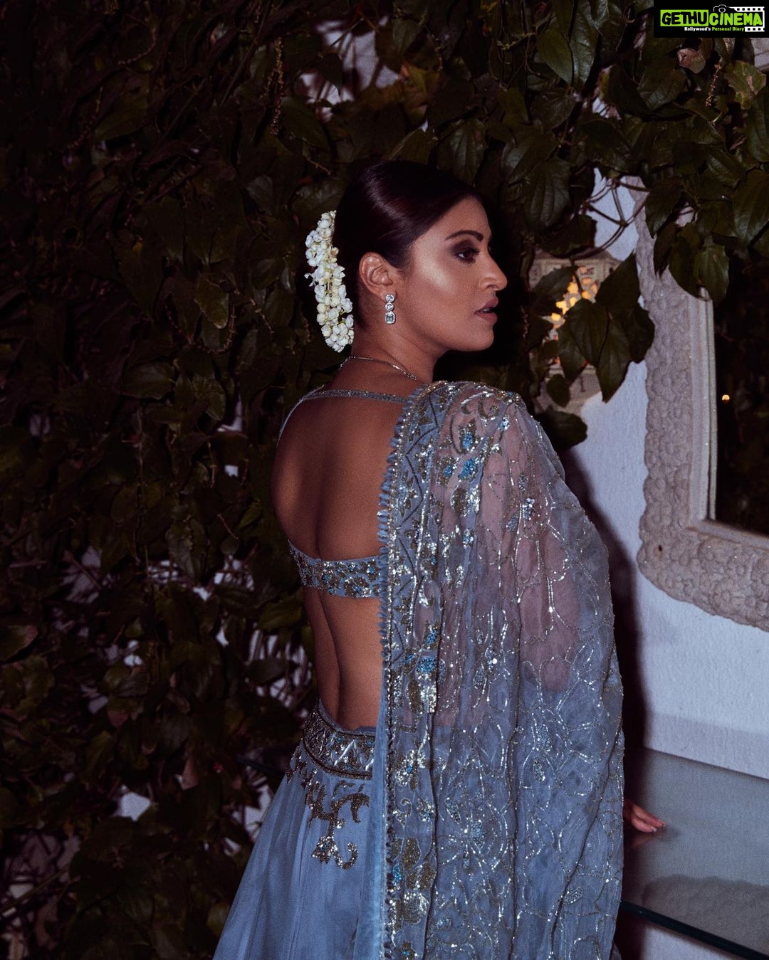Anushka Ranjan Instagram - The Blues got me happy💙 . . . @manishmalhotraworld @manishmalhotra05 @dieppj @anshgemsofficial