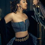 Anushka Ranjan Instagram - Portrait series | Season 4 - Mumbai Edition The immensely talented and gorgeous @anushkaranjan looking ethereal in our crystal bustier, velvet skirt with thread and crystal embroidered Kashmiri dupatta. . . Photographer - @karishmabediphotography Styling - @thetyagiakshay Assisted styling - @itsgrishma HMU - @mukuchyan.artistry Jewellery partner - @outhousejewellery Shoes - @paioshoes Coordinated by @divishlist . . #SidTytler #SiddarthaTytler #Fashion #India #IndianFashion #Luxury #Delhi #Style #menswear #ShopNow #Indiandesigner #womensfashion #BollywoodFashion