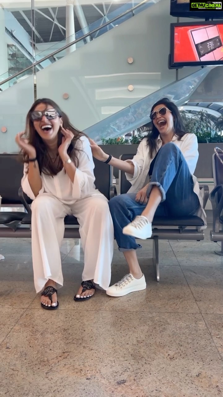 Anushka Ranjan Instagram - When we meet 🤣🥳🥰 #reels #reelsinstagram #trending #explore #love