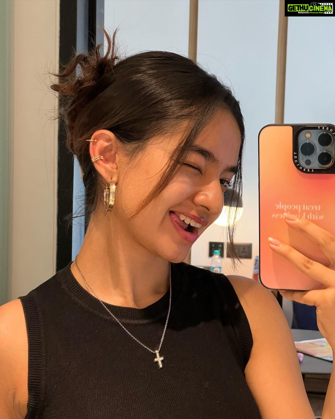 Anushka Sen Instagram - 🍕🎥🙆♀️🥳 Bangalore, India