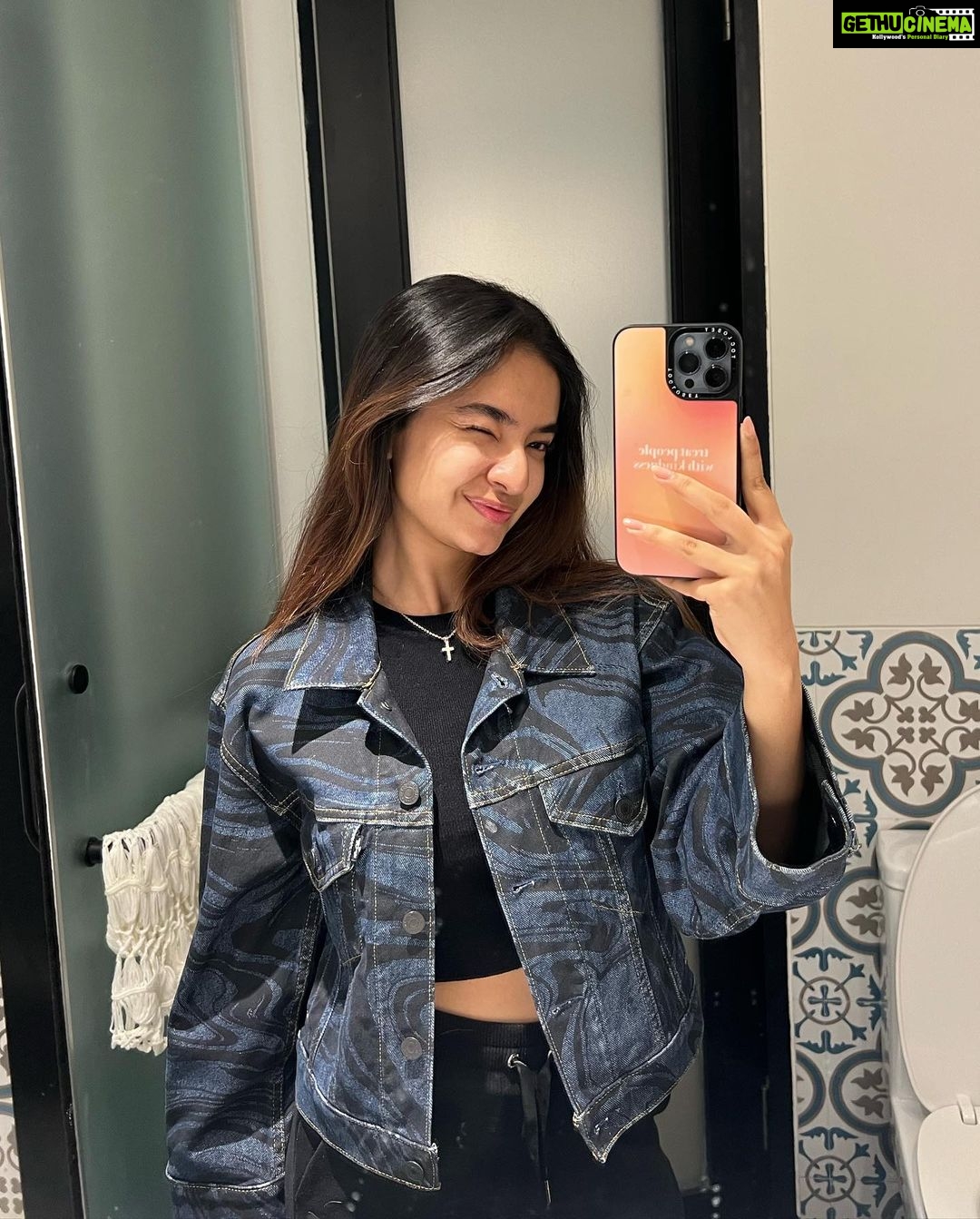 Anushka Sen Instagram - namaskāra 🦦 Bangalore, India