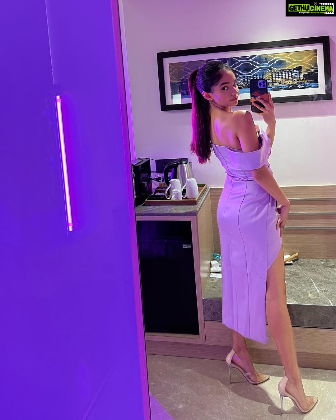 Anushka Sen Instagram - salsa dancin in my head 💜🤷♀️