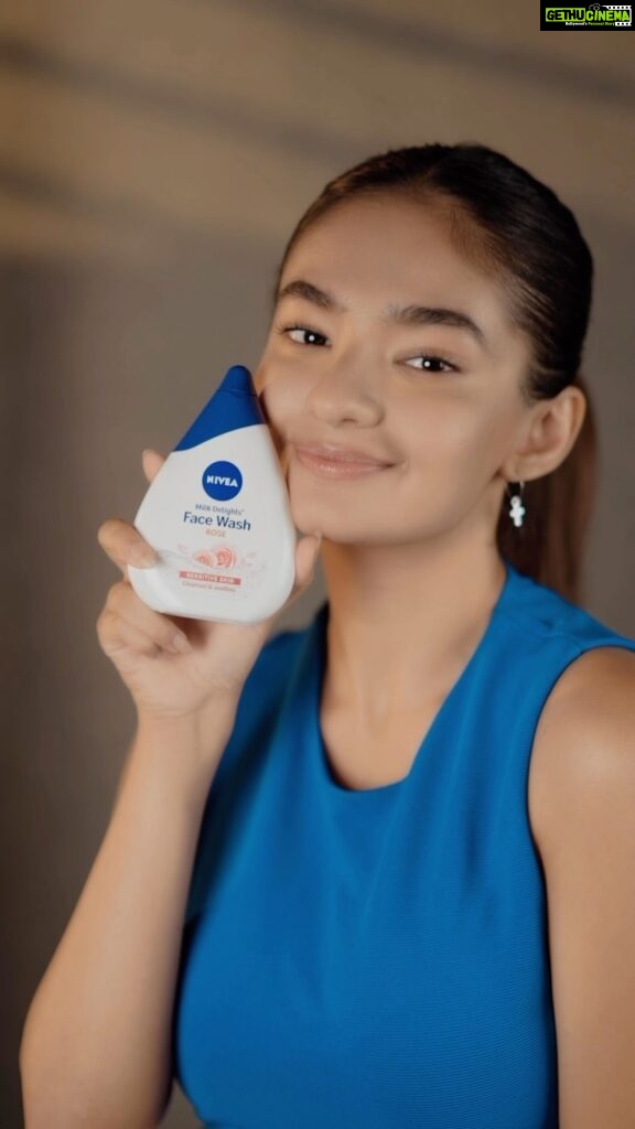 Anushka Sen Instagram - If getting a refreshed, plump look was an exam, you’d ace it with the @niveaindia Milk Delights Rose Face Wash💙 It’s so effective as milk gently cleanses and nourishes your skin for a healthy glow along with rose water that soothes your sensitive skin! There’s one for every skin type! I highly recommend using the Nivea Milk Delights Face wash a try. Trust me, your skin will thank you everyday ☺️ #collab