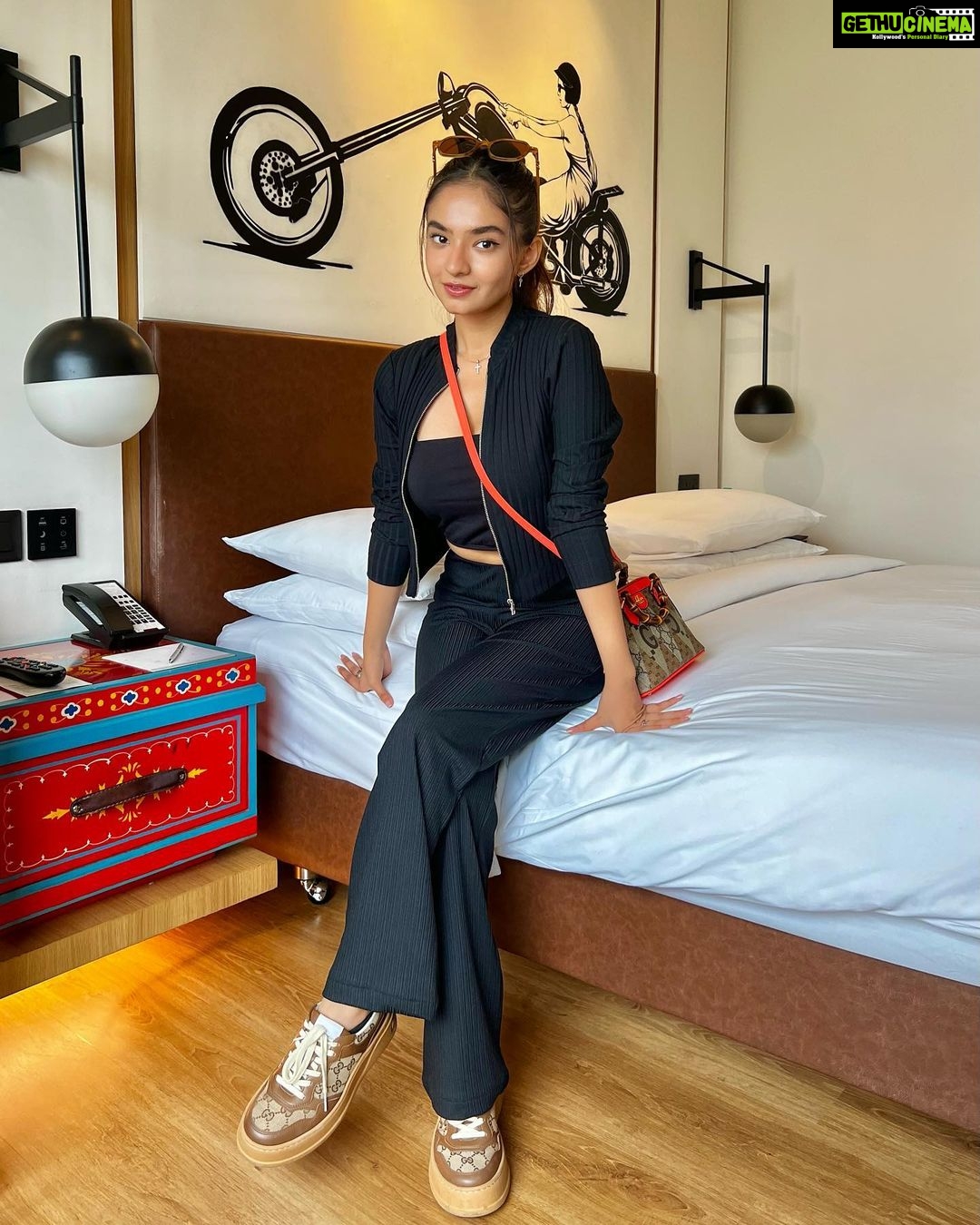 Anushka Sen Instagram - hello Bengaluru 🎥✈️🫶 Bangalore, India