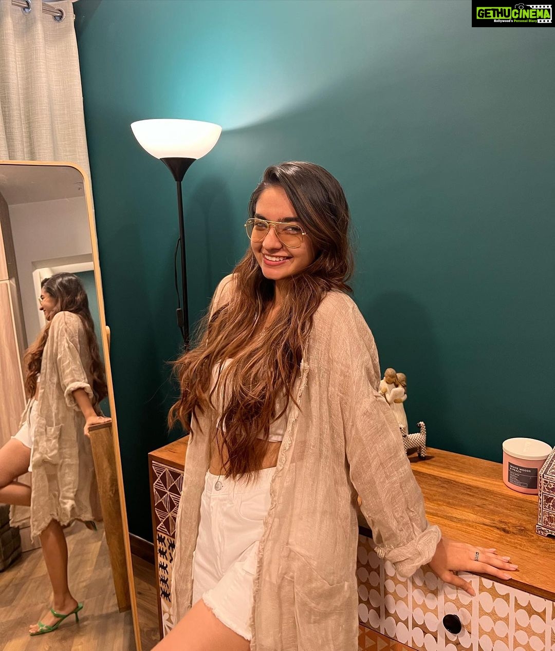 Anushka Sen Instagram - this week in Anushka’s life 🦦🎥