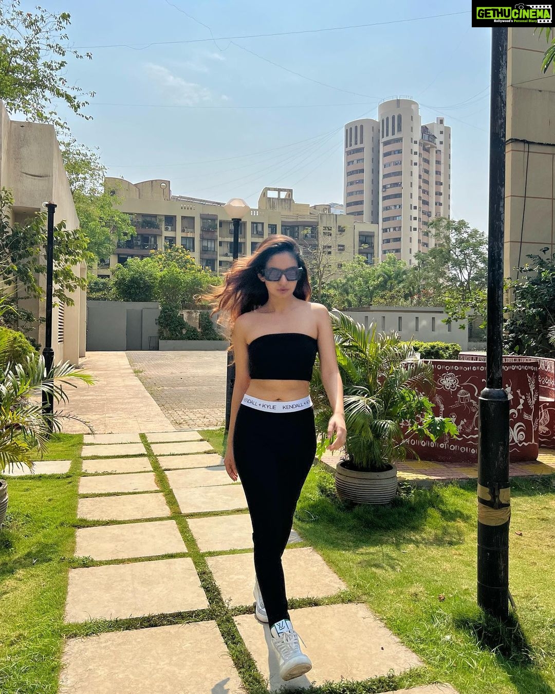 Anushka Sen Instagram - just like magic 🪄