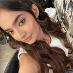 Anushka Sen Instagram - Sen ki Selfies 🤭💁‍♀️💕