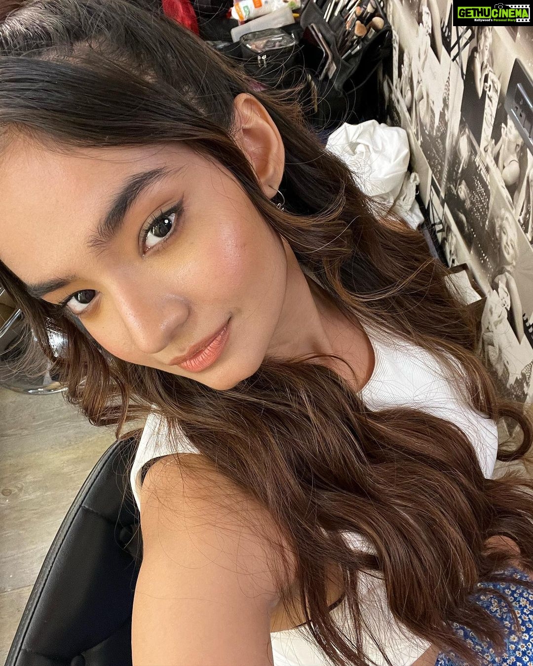 Anushka Sen Instagram - Sen ki Selfies 🤭💁♀️💕