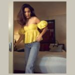 Anushka Sharma Instagram - It was all windy but the mood was sunny ☀️ #IYKYK