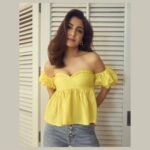 Anushka Sharma Instagram - It was all windy but the mood was sunny ☀️ #IYKYK