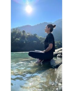 Anushka Sharma Instagram - “Can’t you see, it’s all perfect!” - Neem Karoli Baba 🌼