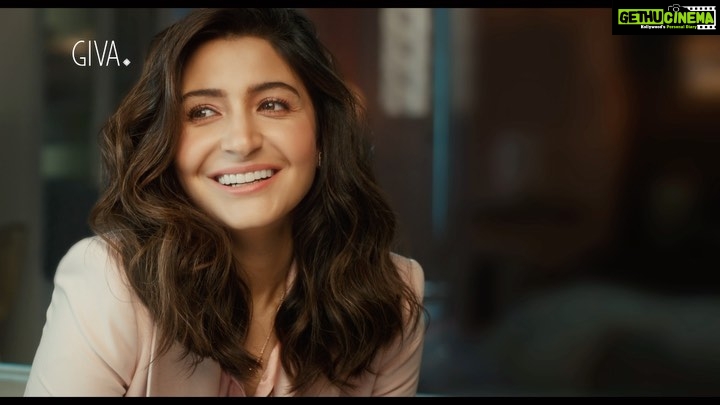 Anushka Sharma Instagram - Everyone loves gifts! I mean who doesn’t? 😍 Gift is a purest expression of love 💝 It says a lot about the emotions felt by people behind it.. Bringing this beautiful ad film by the silver jewellery brand, GIVA. Hope you all love it as much as I enjoyed making it 💗🎁 #GIVAXAnushka #ForEveryMomentOfHappiness #GIVA #GIVAJewellery #silverjewellery #silverbrand #Indianbrand #GIVAGifting