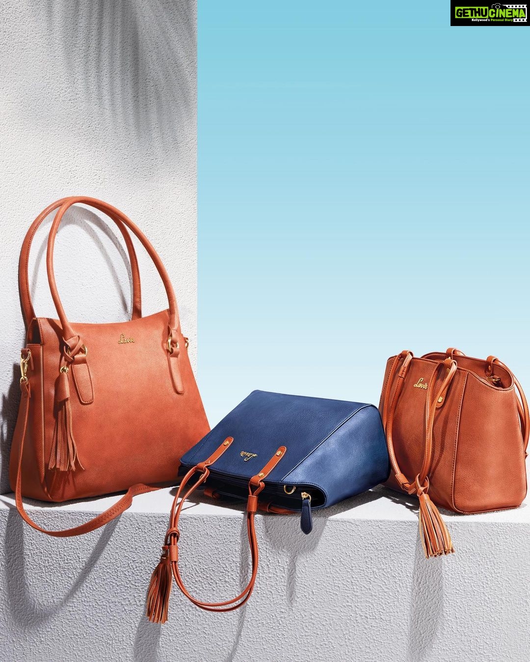 Anushka Sharma Instagram - Bag overload? Nah, just having the best of time with these gorgeous @lavieworld bags! Shop the hottest collection on @myntra only during #MyntraEndOfReasonSale . #lavieworld #laviexAnushka #fickleisfun #lavieenrose #MyntraEndOfReasonSale #sale #handbag #ad