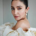 Anushka Sharma Instagram - 🤍 @festivaldecannes @lorealparis @richardquinn @gianvitorossi @chopard @puneetbsaini @yiannitsapatori @priyankarkapadia @vaishnavpraveen @thehouseofpixels #WalkYourWorth #Cannes2023