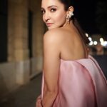 Anushka Sharma Instagram - La nuit…💗🖤 @festivaldecannes @lorealparis @prada @cartier @puneetbsaini @yiannitsapatori @priyankarkapadia @vaishnavpraveen @thehouseofpixels #WalkYourWorth #Cannes2023