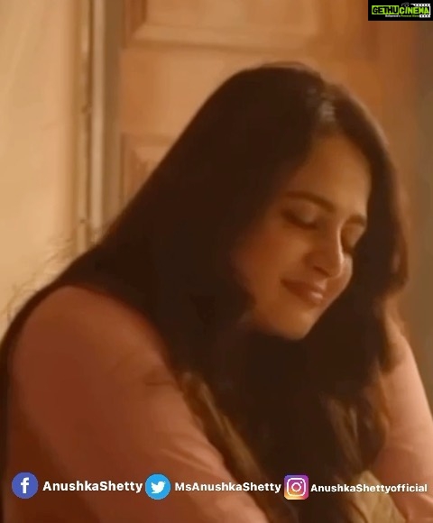 Anushka Shetty Instagram - Anvitha Ravali Shetty saying “Preminchey Samayam ledey” so #Vaddurababu 😂😍 Like u all we too are excited for #MissShettyMrPolishetty 🤞❤️ @naveen.polishetty @maheshbabu_pachigolla @radhan_music @lumapanels #kotagirivenkateswararao @anantha.sriram @manasimm @ladykashonline @lyricist_vivek @rajeevan.n @jayasudhakapoor #Nasser @tulasiactress @sharma_murli @the_real_reel_sonia @a.gomatam @kabilanchelliah @uvcreationsofficial @adityamusicindia
