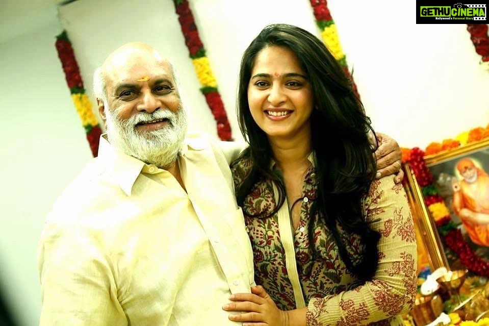 Anushka Shetty Instagram - Happy Birthday #Ragavendrarao garu 💐😊🙏