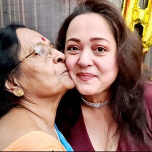 Aparajita Auddy Instagram - আমার দুই মা দেবকী আর যশোদা... দেবকী ২৭ শে ফেব্রুয়ারি ইহলোক ত্যাগ করেছেন.... আমার জন্ম দাত্রী.... আর যশোদা আমার পালন করেছেন আমার শাশুড়ি মা .... জন্ম দাত্রী খুবই অসুখী ছিলেন আমায় নিয়ে ভাবতেন আমি যা করি সব ভুল করি..... আর পালন কর্ত্রী আমি ভুল করলেও বলেন একদম ঠিক করেছি..... 🤔🤔🤔🤔🤔🤔🤔আন্তর্জাতিক মাতৃদিবসে দুই মাকে জানাই সশ্রদ্ধ প্রণাম.... অনেক আদর তোমাদের দুজন কেই।