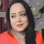 Aparajita Auddy Instagram - মেঘের মতো ভিজবো না আর একা, কলম ধরি, লিখবো পদ্য সারি; ডায়েরি জুড়ে কাটাকুটির আদর, এইটুকুই যে প্রেম করতে পারি..#reelsindia #viral#Instagram