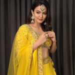 Aparna Das Instagram - 🌻 Outfit @savinidii_official Styling @gayathribalasubramanian21 Make up @kaviyaartistry_off Shot by @crackjackphotography Jewellery @fineshinejewels