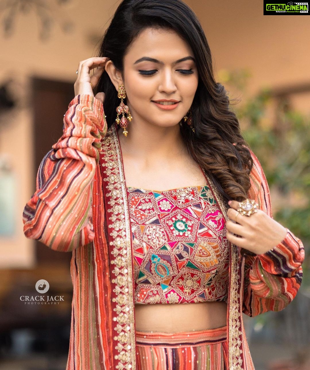 Aparna Das Instagram - You are your own rainbow 🌈 . Styling: @gayathribalasubramanian21 for audio launch of #DADA ♥️ Outfit: @thorkal_couture_official Accessories: @mspinkpantherjewel PC: @crackjackphotography Makeup : @vyshalisundaram_hairstylist