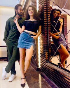 Apsara Rani Instagram - Hello beautiful ❤️

#pyarakulhad #bollywood #debut #maanasnagulapalli #apsararani #trending #cutepair 

Pc : @prakashbhardwaaj