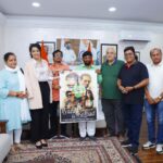 Apsara Rani Instagram – Glad to be meet honourable Minister Kaushal Kishore (Minister of Housing and Urban Affairs of India). 
He launched the poster of our movie ‘PYAARA KULHAD’ and loved the Patriotic song ‘Bharat Mata ki Jay’🙏🏻🇮🇳
Glad to be able to meet him in person and get his blessings for our movie and future endeavours.🙏🏻🇮🇳
Jai Hind🇮🇳 Delhi, India