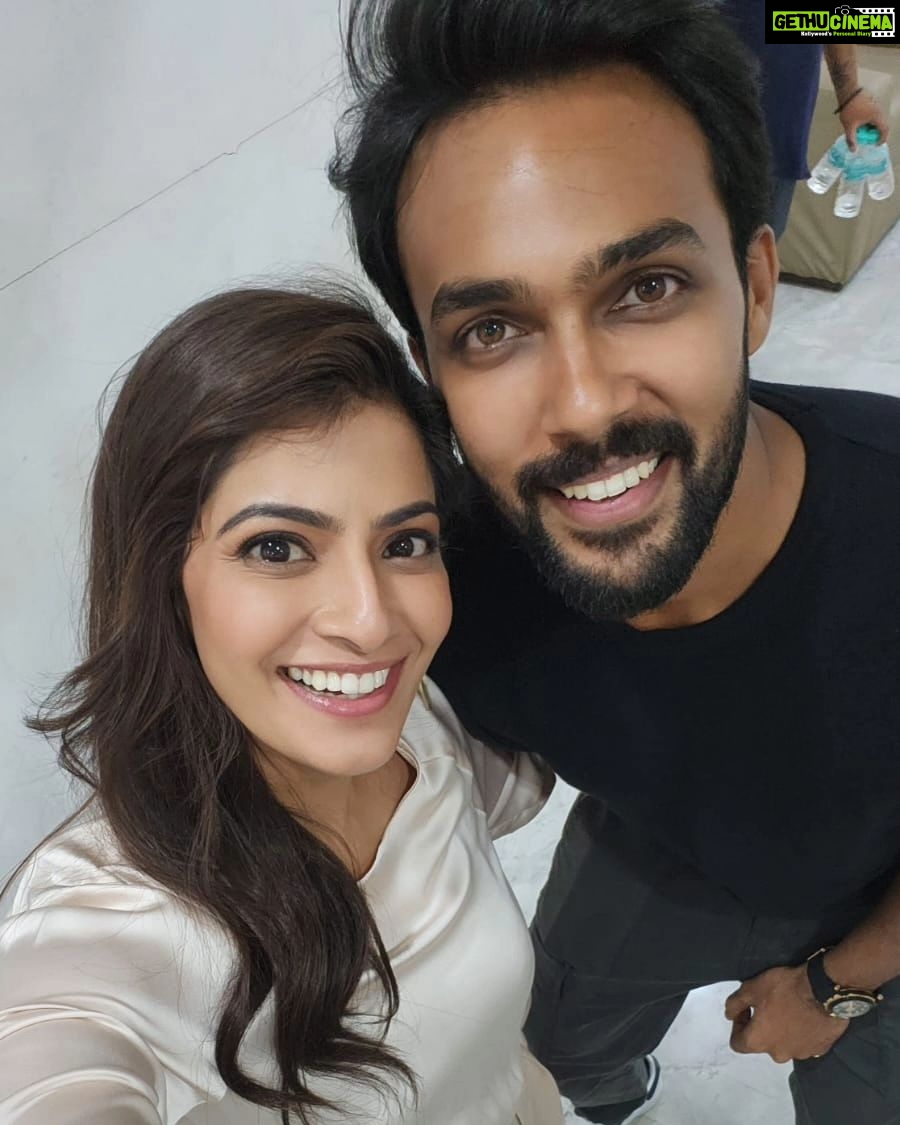 Arav - 37.6K Likes - With my sweetest family. Will miss the wonderful times we had on set. I'll miss the reels we make and the games we play. Love you guys❤️❤️
@varusarathkumar @santhoshprathapoffl @vivek_rajgopal @yazar_christopher
Missed you darling @mahatofficial
@filmmaker_dayal_padmanabhan sir plan another film pls🤗🤗
#MaruthiNagarPoliceStationOnAHA #MaruthiNagarPoliceStation #Friendship #AhaOriginal #ott