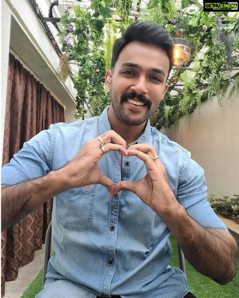 Arav Instagram - ❤️Love you all for all the love, support, trust, confidence, and strength you have all given me❤️ I can't wait to tell you all what exciting things you have all given.. I owe it all to you ❤️❤️❤️ #grateful #love #thankyou #arav #movies