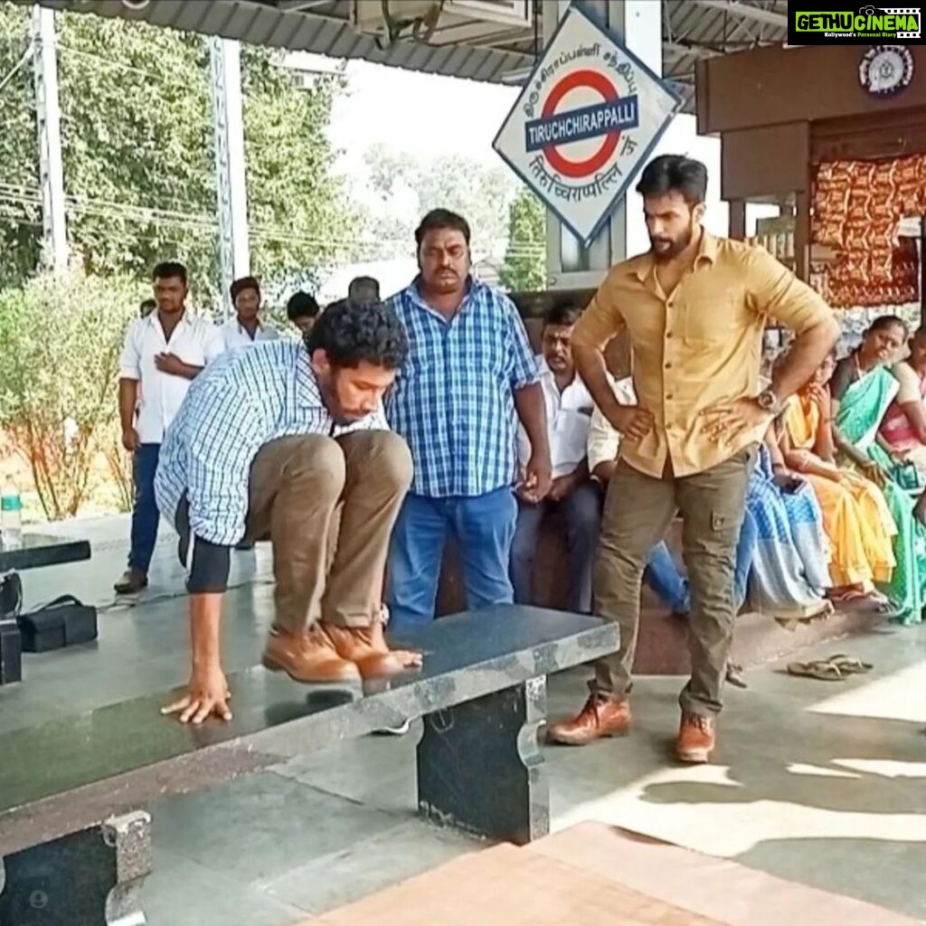 Arav Instagram - To make the Railway station sequence intense and interesting, we had to do a lot of real action and parkour run. A lot of training sessions goes beyond every stunt sequence. Thanks to my stunt director #ShakthiSaravanan Master , his assistants Priyan ,Harish and the whole team. #KalagaThalaivan #action #actionsequence #stunt #behindthescenes