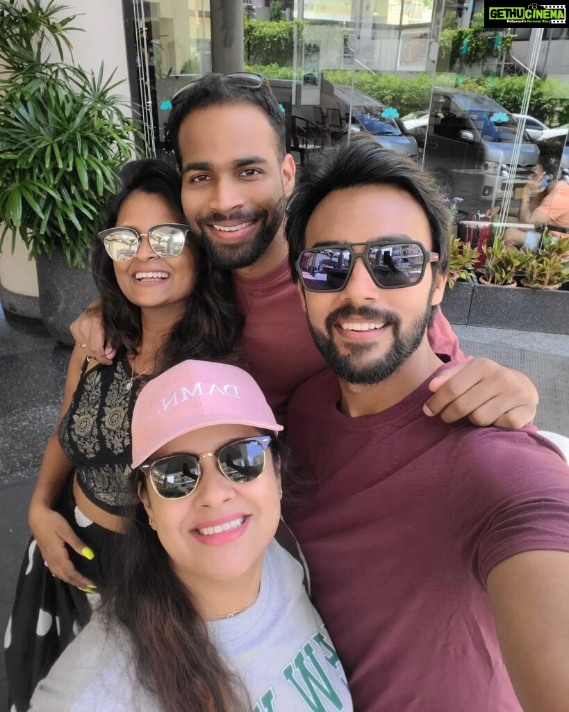 Arav Instagram - Thai times baby !!! @raahei @narpathndmr @the.w.code #phuket #vacation #friends