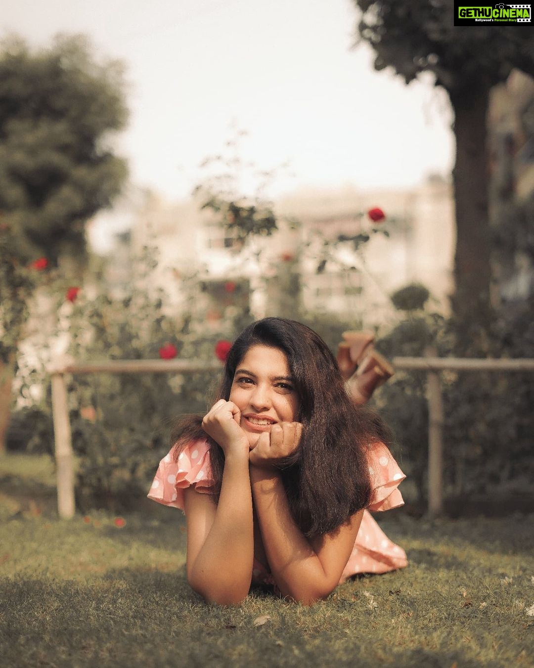Archana Kavi Instagram - 📸 @leemur.a . . #retro #retroaesthetic