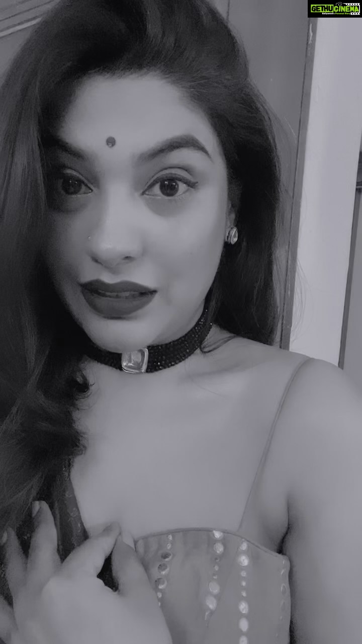 Archana Kavi Instagram - 😬 #reels #blackandwhite
