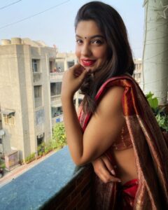 Archana Kavi Instagram - #makeup #indianlook #indianwedding #dressup