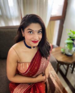 Archana Kavi Instagram - It's wedding season... Time to dress up
.
.
#saree #indianlook