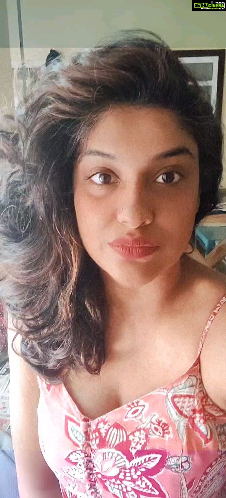 Archana Kavi Instagram - Too hot to handle