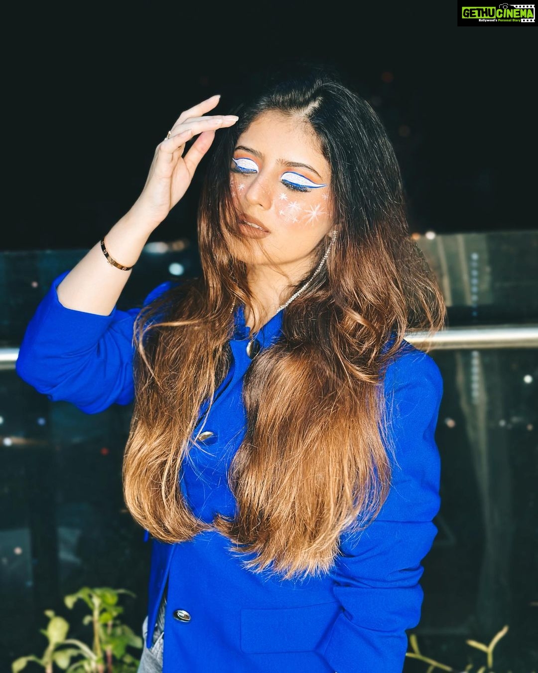 Arishfa Khan Instagram - ππ’ππ’π―π€πͺπ―π¨ π±π°πΈπ¦π³ πΈπͺπ΅π© π¨π³π’π€π¦ππ€