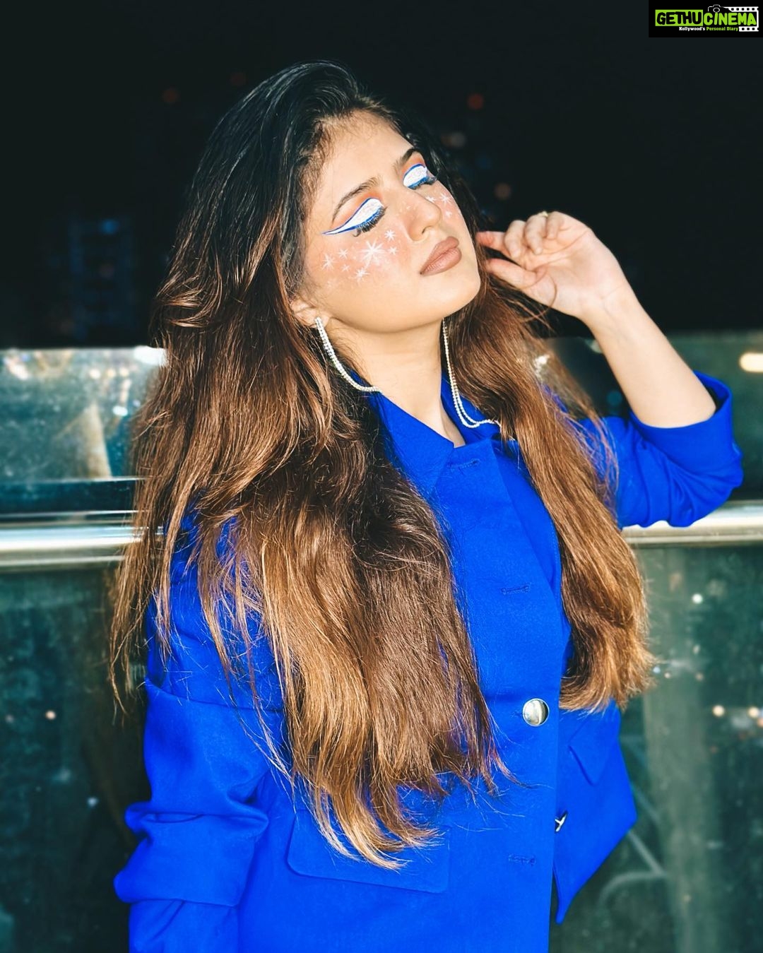 Arishfa Khan Instagram - ππ’ππ’π―π€πͺπ―π¨ π±π°πΈπ¦π³ πΈπͺπ΅π© π¨π³π’π€π¦ππ€