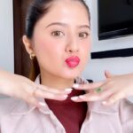 Arishfa Khan Instagram - Obsessed with this lip combo❤️🔥 Lipliner: Swissbeauty (Shade: Hot red) Lipstick: @mishymecosmetics (Shade: Señorita) Lipgloss: Maybelline (Shade: 001 Pearl) #arishfakhan #arishfaxmakeup #obsessed #lipstick #tutorial