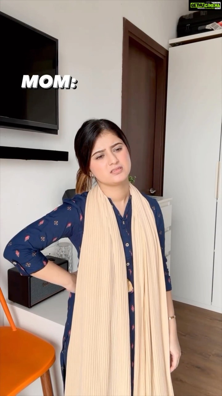 Arishfa Khan Instagram - Kis kiski mamma peetne ke baad aisa karti hai🥹 #arishfakhan #comedy #funny #momcomedy