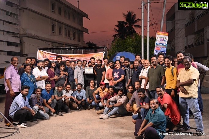 Arjun Ashokan Instagram - ❤️ PACK UP @theepporibennymovie_official @shebin_backer_productions @shebinbacker @jojiethomas @raajeshmohan_official @ajay_francis_george @arjun_ashokan @feminageorge_ @shajusreedhar @rafidq @aswathysreekanth @dayyana_hameed @srikantmurali @santhosh_keezhattoor_ @tonyjoseco @essooraj @midhunchalissery @kiranjishna @manojkrishna.kk @agneya_femina @sreeragsaji @vinayaksasikumar @rajesh_menon @noble.jacob.71 @ajimuscat @sanif_uc_fotografia @gopuz_gpz @mudiyanayaputhran321_official #theepporibenny #alexekurian #arjunashokan #feminaageorge #jagadhish #tgravi #movies #filmmaker #filmlife #filmlover #locationstill #cinema